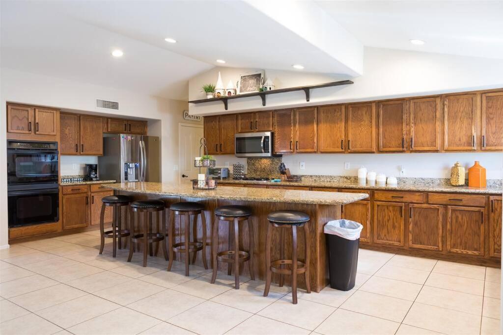 Private Paradise With Pool Heater, Spa, Billiards Avondale Exterior photo
